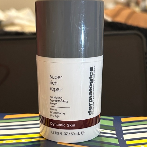 Dermalogica Super Rich Repair Cream - Gray White and Brown